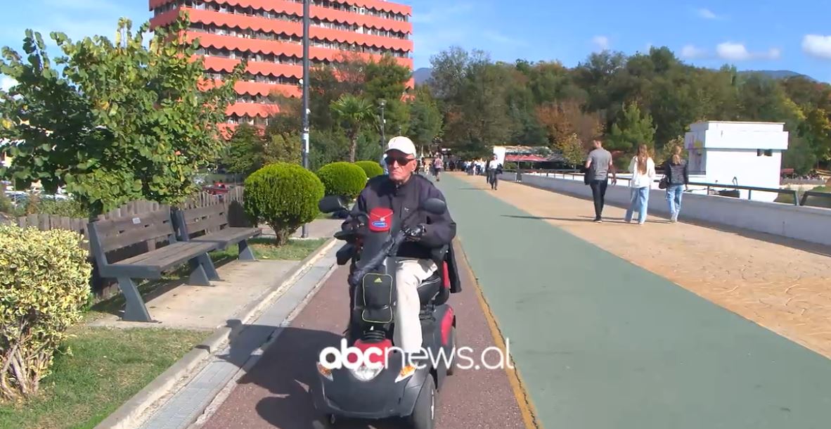 Një shekull jetë  95 vjeçari  Shëtitja çdo ditë me mban gjallë