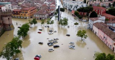 Moti i keq në Itali, dy të zhdukur