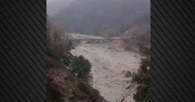 Moti i keq në Greqi/ Bllokime rrugësh dhe rrëshqitje të dherave pas shirave të dendur në Janinë dhe Arta