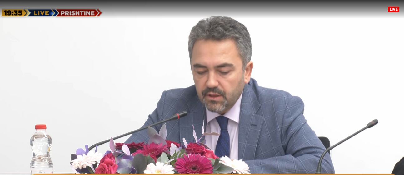 Balotazhi në Kosovë  Pjesëmarrja 32 64    KQZ  Brenda një ore pritet të dalin rezultatet