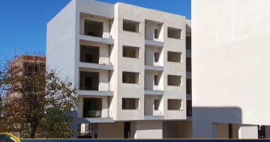 Rindërtimi në Laç/ Përfundojnë 117 apartamente, banorët marrin çelësat para Vitit të Ri