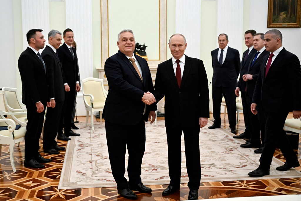 Orban takon Putin/ Presidenti rus: Budapesti mund të presë samitin SHBA-Rusi për Ukrainën