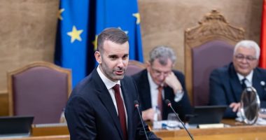 Mali i Zi njofton se do të ashpërsojë regjimin e vizave për shtetasit rusë