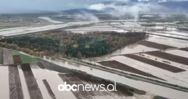 Pamje me dron/ Reshjet e dendura të shiut shkaktojnë përmbytje në Maliq