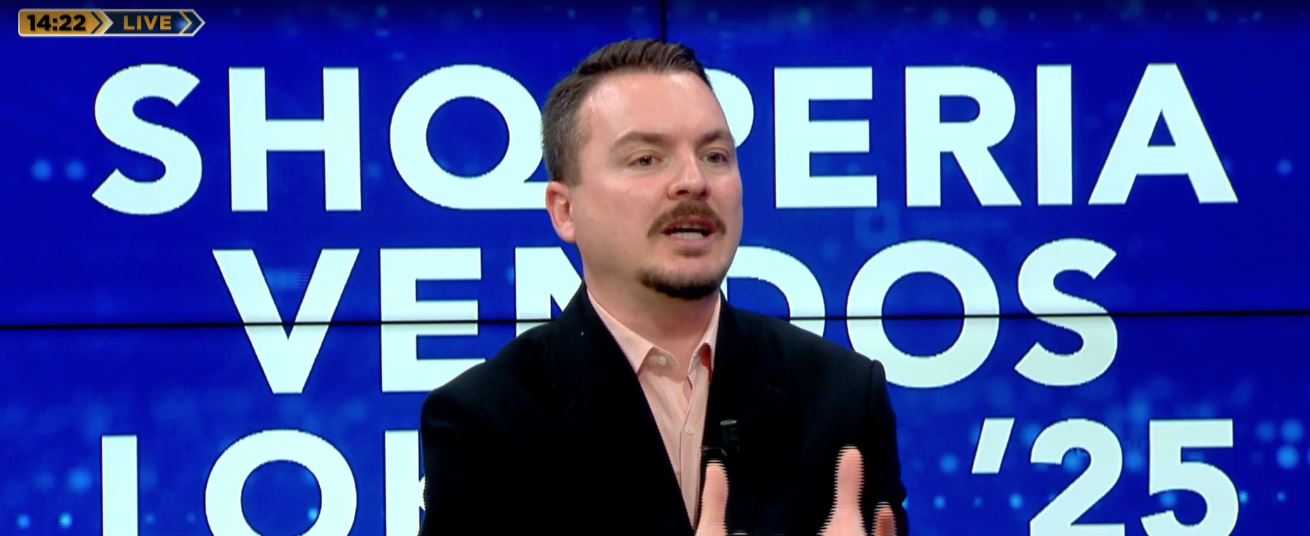  Bashkitë janë kthyer në ndërmarrje rrogash   Vokshi  Nuk kanë më autonomi në qeverisje