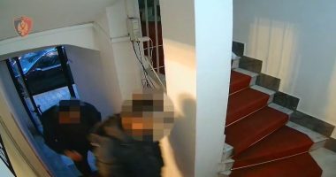 Krijuan faqe të rreme ‘Posta Shqiptare’/ Si funksiononte skema e mashtrimit? Goditet grupi i huaj, në pranga dy shtetas kineze