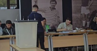Zgjedhjet e pjesshme lokale/ Nis me vonesë procesi i votimit në Vlorë, mbërrijnë me vonesë komisionerët e PD
