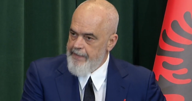 Rama reagon për sulmin ndaj ambasadorit të BE/ Kryeministri: Kërkojmë ndjesë për gjuhën fyese. Qentë le të lehin