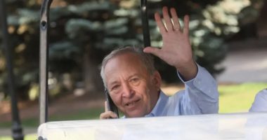 Publikimi i e-maileve të Epstein/ Ish-rektor i Harvardit, Larry Summers tërhiqet nga angazhimet publike