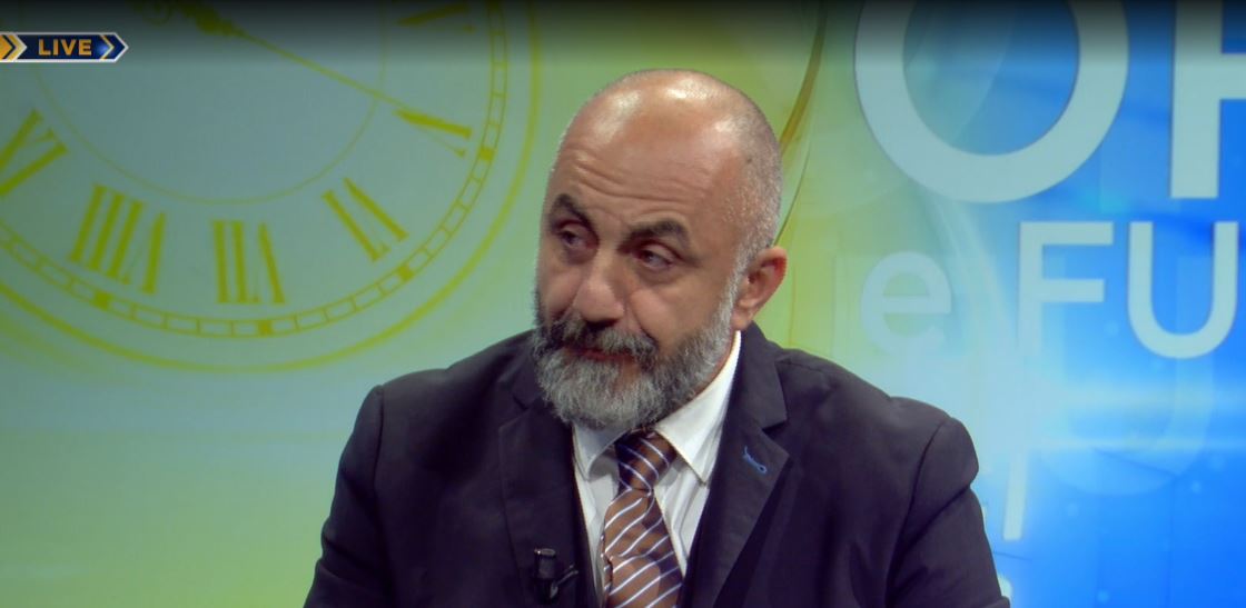 Kushtetuesja pranon me kushte Metën  Avokati  Ilir Meta kërcënon dëshmitarët dhe provat