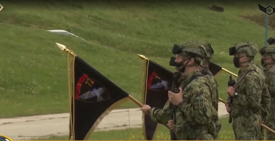 Rusia  i tërheq veshin  Vuçiç  Kujdes me shitjen e armëve 