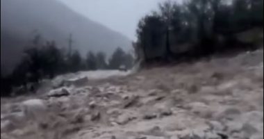 Moti i keq në Shkodër/ Shembet masivi me inerte, bllokohen pesë makina dhe nëntë persona