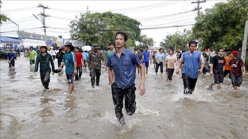 Përmbytjet në Tajlandë prekin mbi dy milionë njerëz, humbin jetën 13 persona