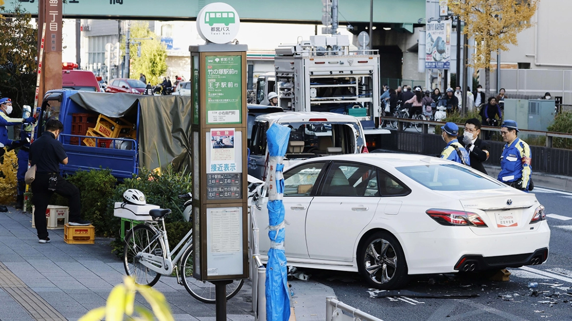 VIDEO/ Makina përplas këmbësorët, një viktimë dhe 10 të plagosur në Tokio