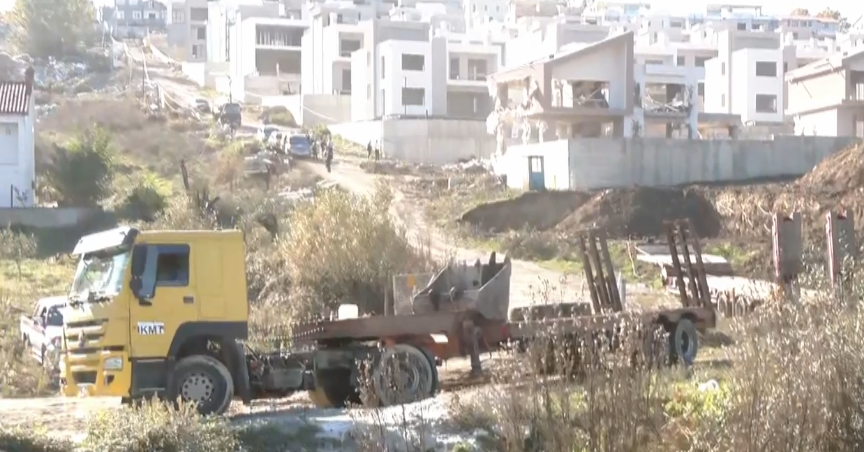 shkelet-leja-e-ndertimit-imt-nis-shembjen-e-disa-vilave-ne-nje-kompleks-ne-sauk