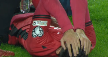 Broja me “këmbë kristali”/ Sulmuesi, fatkeq ndaj Anglisë, del nga fusha me barrelë