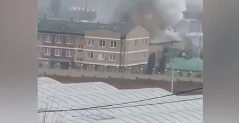 Droni godet kryeqytetin e Çeçenisë, dëmtohet ndërtesa e bazës ushtarake