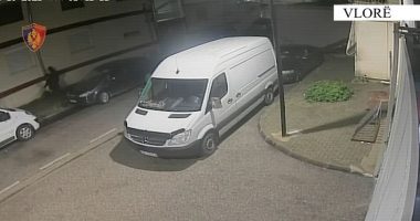 EMRAT/ Dogjën dy automjete në Vlorë, ndalohet një prej autorëve të dyshuar, shpallet në kërkim një tjetër