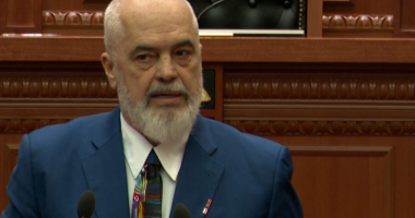 Nga fshirja e detyrimeve për bizneset në rritjen e pagave, kryeministri Rama prezanton projektbuxhetin 2026 në Kuvend
