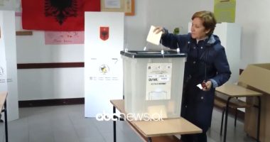Certifikohen zgjedhjet në dy bashki/ KQZ shpall fitues Brunilda Mersinin në Vlorë dhe Ervin Cecën në Berat