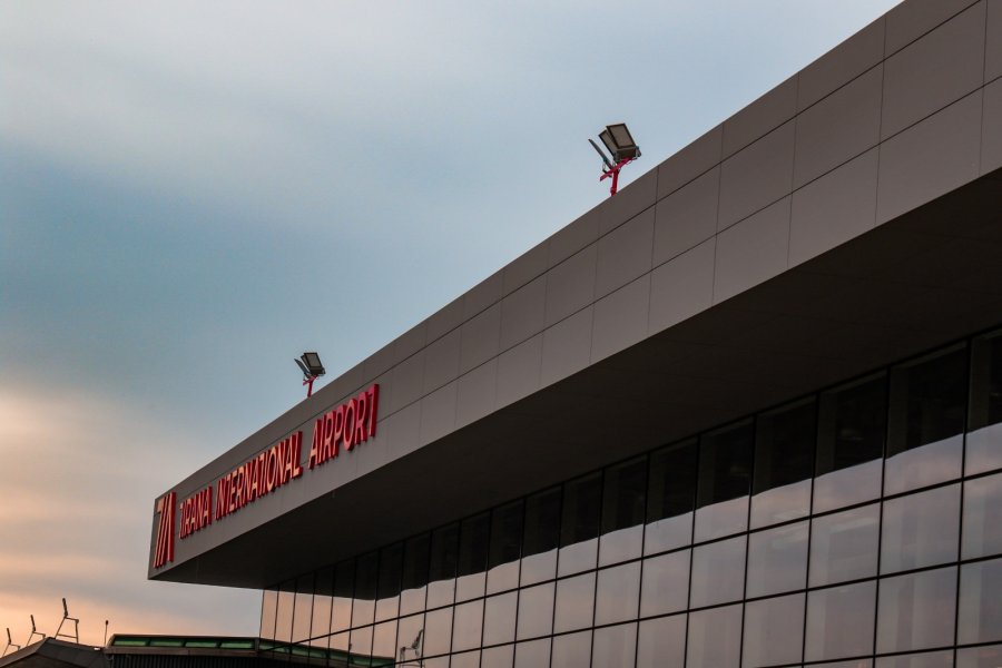 festat-fluks-udhetaresh-nga-ajri-tia-mbi-765-mije-udhetare-ne-nje-muaj