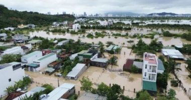 Mbi 900 të vdekur dhe qindra të zhdukur nga përmbytjet shkatërruese në Azi
