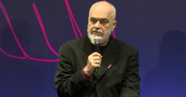 Paqja fiskale/ “Për çdo ‘pasqyrë’ të korrigjuar, fitimi tatohet vetëm 5%”, Rama: Asnjë problematike burokratike. Fokusi i sipërmarrjes mbetet puna