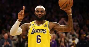 Lebron, “mbreti është gjallë”/ Legjenda e NBA mbushi 41 vjeç, vazhdon ende në nivele të larta