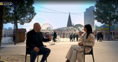 Sa kushton tryeza e fundvitit? / Eksperti bën përllogaritjet: Ja sa para i duhen një familje për të kaluar natën e ndërrimit të viteve