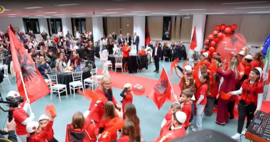 “Bolonja vishet kuqezi”, emisioni ‘Të gjitha rrugët të çojnë në Romë”, sjell atmosferën e festave Kombëtare