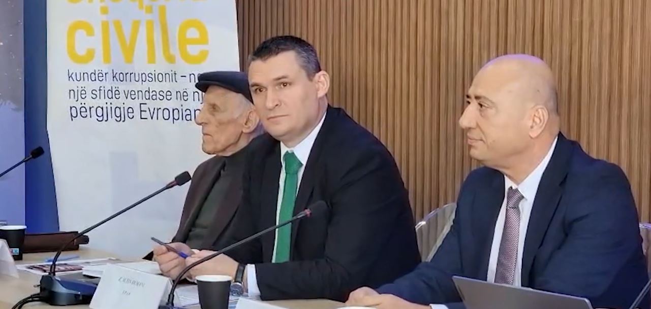  Sukses  se hetuam  vetëm  qeverinë   Altin Dumani flet nga Durrësi pak ditë para përfundimit të mandatit