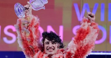 Nemo kthen trofeun e Eurovisionit në shenjë proteste ndaj pjesëmarrjes së Izraelit