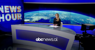 News Hour me Kasandra Pali, (08/12/2025)