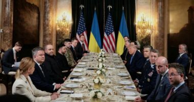 ‘Brenda disa javësh do jetë e qartë nëse lufta do të përfundojë’, Trump: Rusia do ndihmojë në rindërtimin e Ukrainës