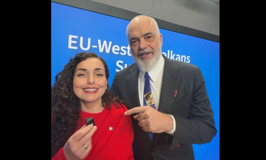 Osmani  BE heq masat ndaj Kosovës  Presidentja e Kosovës dhe kryeministri i Shqipërisë japin lajmin nga Brukseli