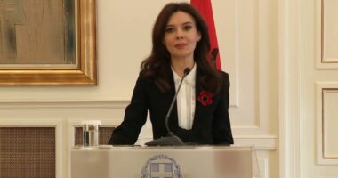 Spiropali konferencë me homologun grek: Greqia mbështet Shqipërinë për anëtarësimin në BE