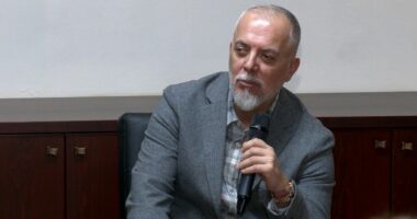 Libri i ri i Sokol Ballës/ “Djemtë e përçarë të Amerikës”, botim gazetaresk për diasporën