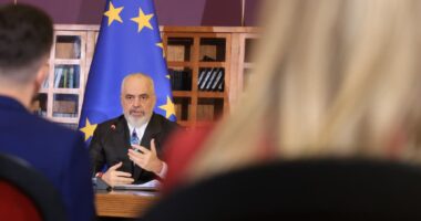 “Shqipëria është vendi më skandaloz për ..”, Rama: Kemi 4 492 qytetarë në burgje, vetëm 1985 janë të dënuar!