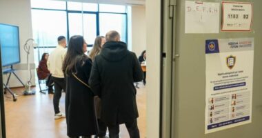 LIVE/ Maratona zgjedhore në Kosovë, KQZ: Pjesëmarrja në votim deri në orën 15:00 është mbi 27 për qind