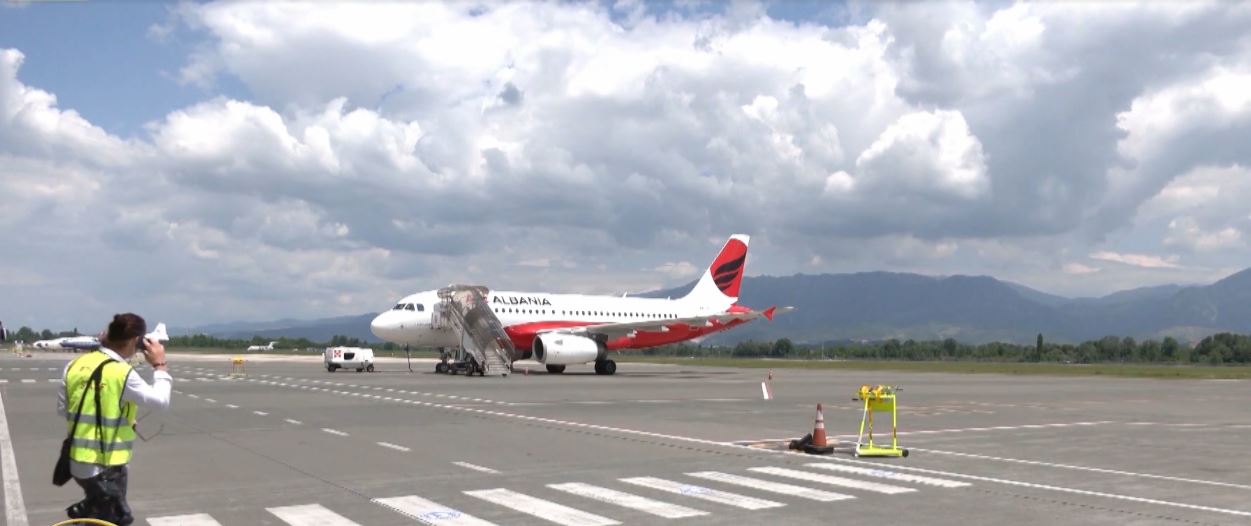 Turkish Airlines (më në fund)/ Kompania turke nis fluturime në Tiranë, pas shkëputjes nga Air Albania