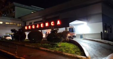 EMRAT/ Goditi me thikë 21-vjeçarin, identifikohet autori i dyshuar, në kërkim nga policia