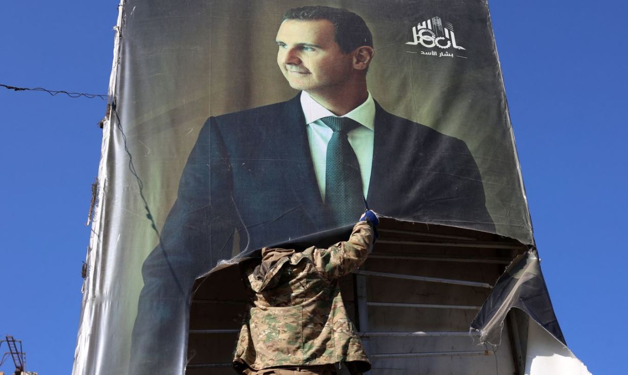 Siria shënon një vjetorin e rrëzimit të Assadit