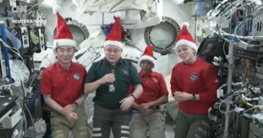 Krishtlindje në hapësirë/ Urimi vjen nga astronautët: Përshëndetje planetit Tokë!