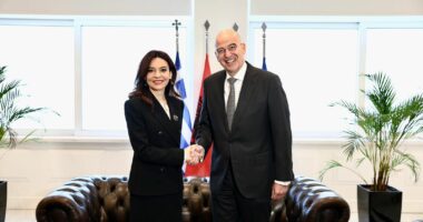 Spiropali pritet nga ministri grek i Mbrojtjes: Shqipëria dhe Greqia bashkëpunim strategjik, Tirana pret në 2027 samitin e NATO-s