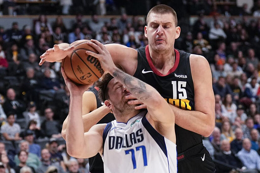 NBA, dueli Doncic-Jokic/ Yjet nga Europa luftojnë për çmimin e basketbollistit të vitit