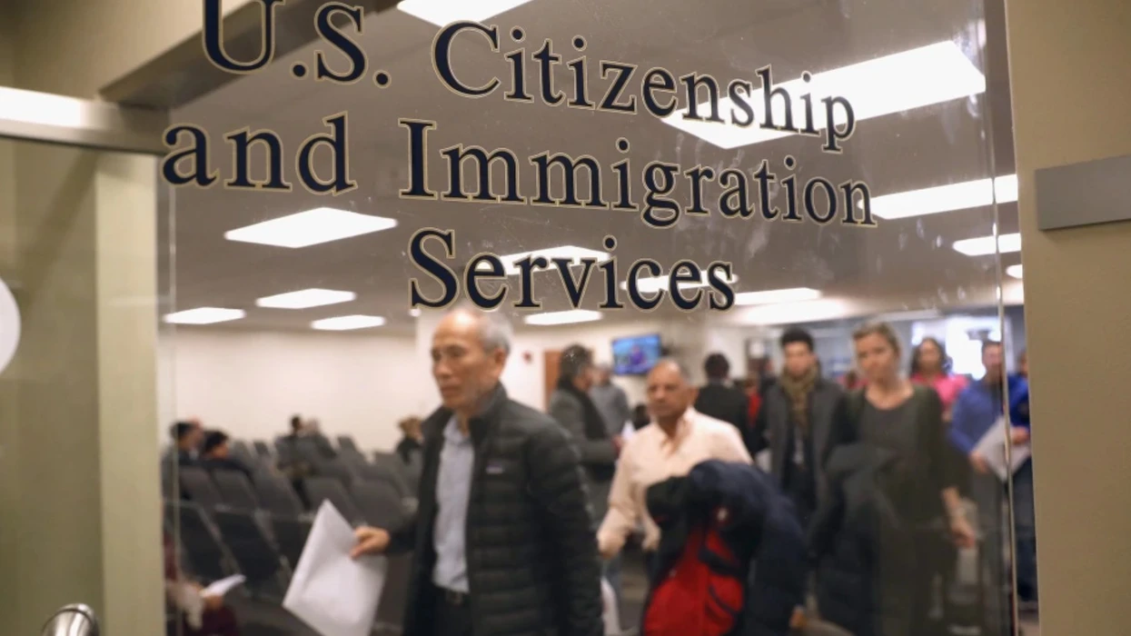 SHBA pezullon të gjitha aplikimet për emigracionin nga 19 vende