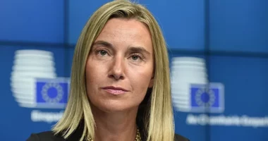 Federica Mogherini jep dorëheqjen si rektore e Kolegjit të Evropës