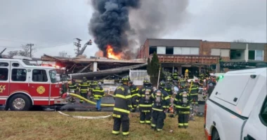 VIDEO/ Përfshihet nga zjarri një azil në Filadelfia, të paktën dy viktima