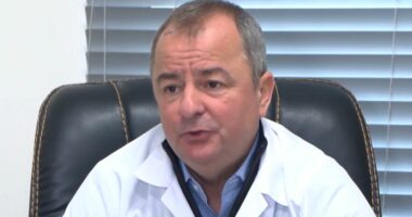 Adoleshentët konsumojnë alkool/ Mjekët: Vijnë në spital mosha 16-20 vjeç, po helmohen