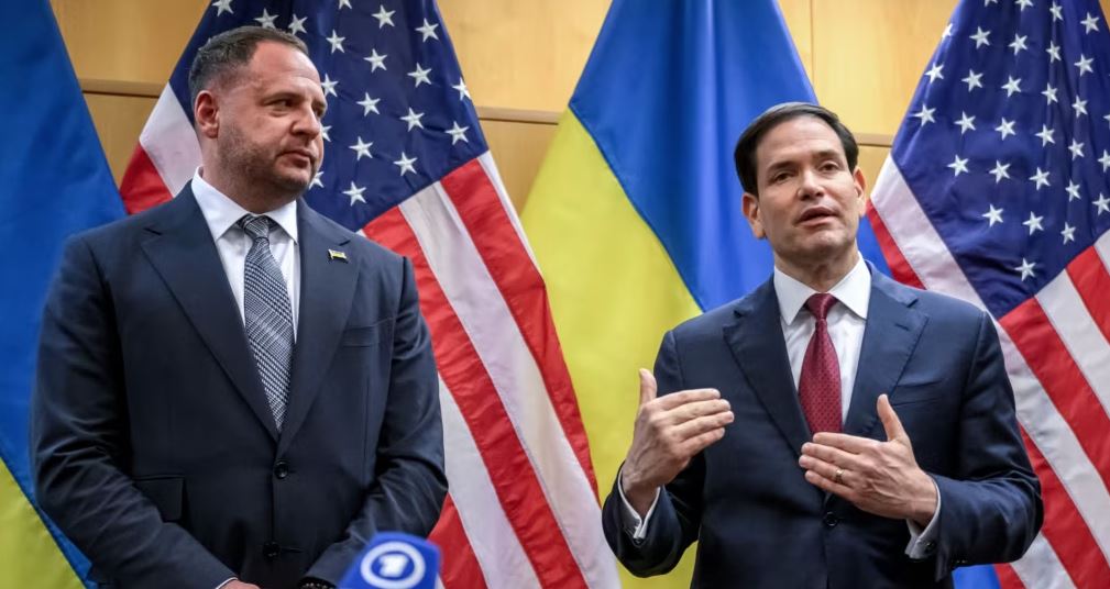 Zyrtarë ukrainas drejt Brukselit dhe Majamit për bisedime për paqe